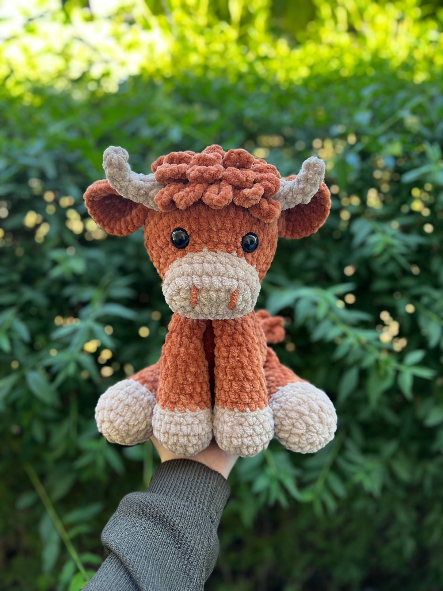 Sitting Highland Cow Amigurumi Pattern