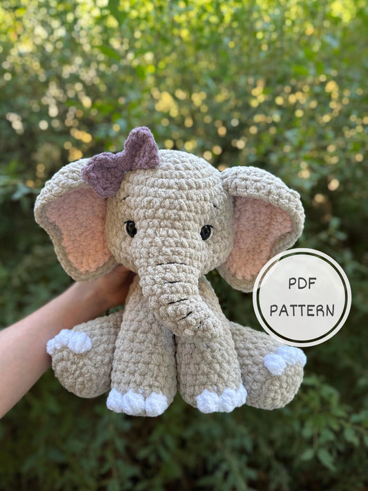 Sitting Elephant amigurumi 1