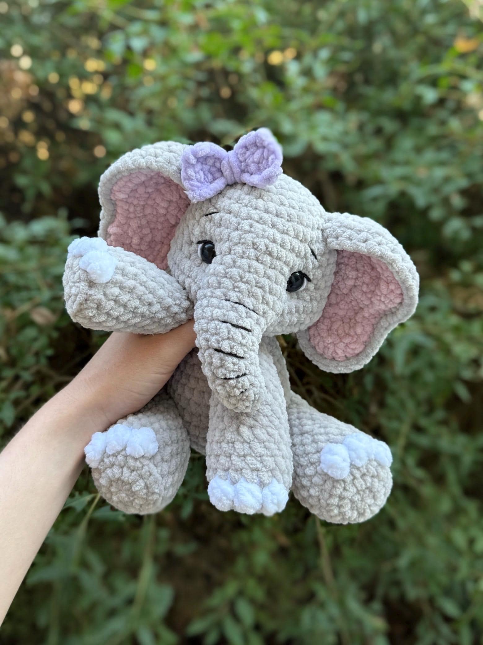 Sitting Elephant amigurumi 6