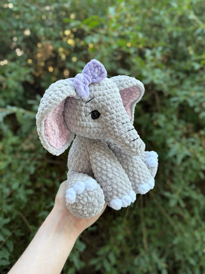 Sitting Elephant amigurumi 9